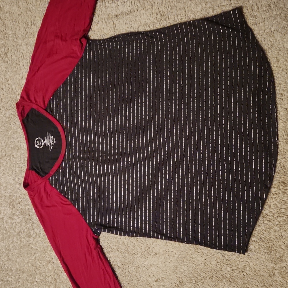Maurices 24/7 XL top NWOT